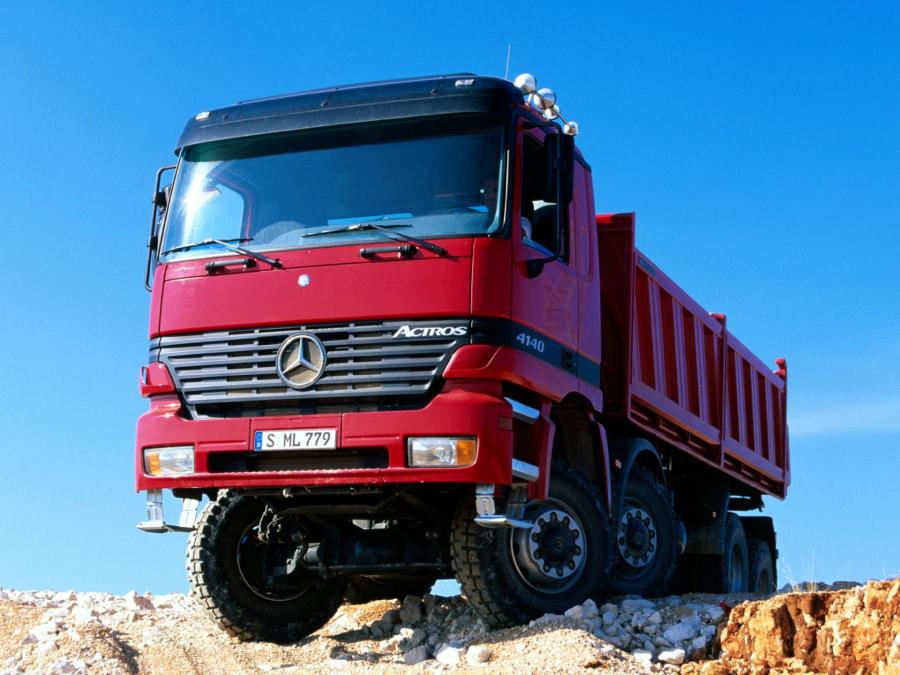  Mercedes-Benz Actros 4140 1997 года  (фото 1 из 16)